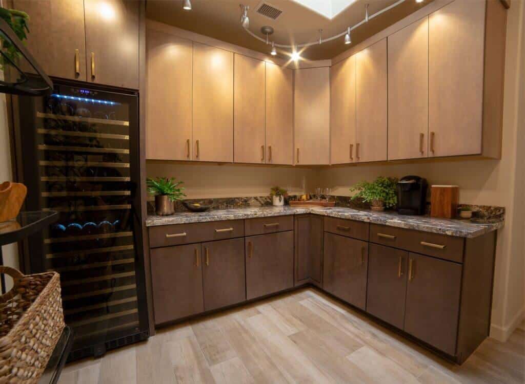 kitchen with two tone cabinets